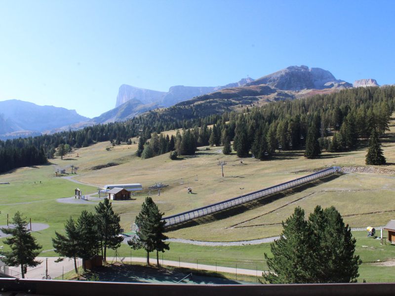 Appartement 2 pièces au pied des pistes avec TV et cuisine équipée FR-1-162-666 - Superdévoluy