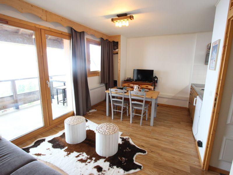 Charmant studio cabine à Chamrousse, balcon, TV FR-1-549-145 - Chamrousse