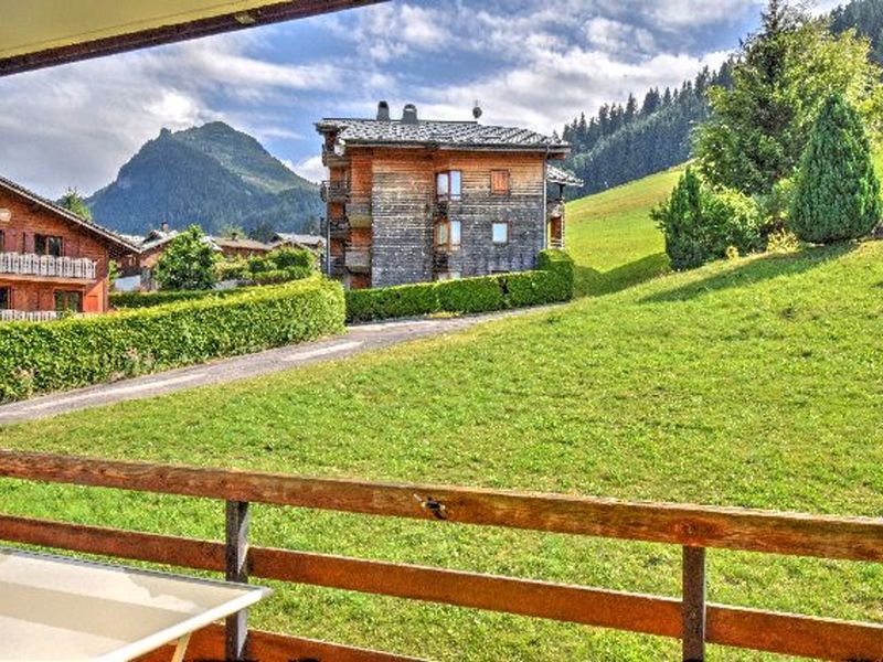 Appartement rénové, skis aux pieds, proche centre avec parking et balcon FR-1-524-30 - Morzine