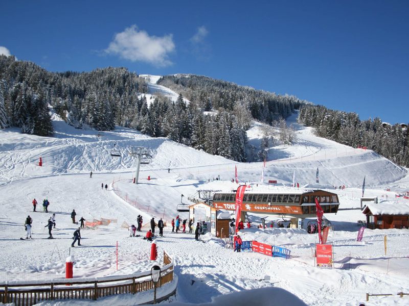 Courchevel: Skis aux pieds, 3 ch, Wifi, Parking, 4 pers FR-1-575-24 - Courchevel 1550