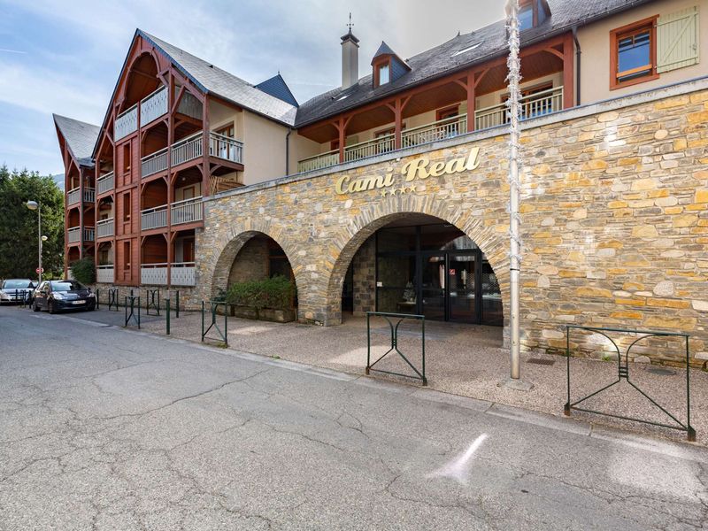 Appartement 10 pers avec piscine, sauna et parking en centre-ville de Saint-Lary-Soulan FR-1-296-394 - Saint Lary Soulan