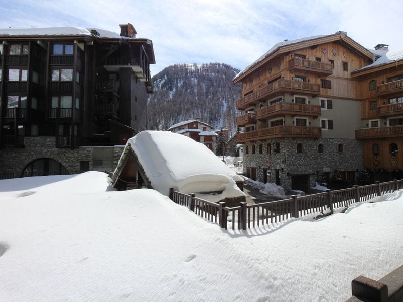 Studio agréable avec wifi, parking, aux pieds des pistes et au cœur du village FR-1-694-174 - Val d’Isère Centre