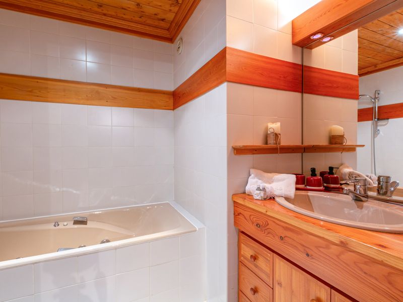 Appartement spacieux avec sauna, cheminée, wifi et garage - Val d'Isère FR-1-694-336 - Val d’Isère Le Châtelard