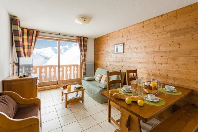 3 Pièces cabine 8 personnes . - travelski home select - Résidence L'Arollaie 4* - Plan Peisey