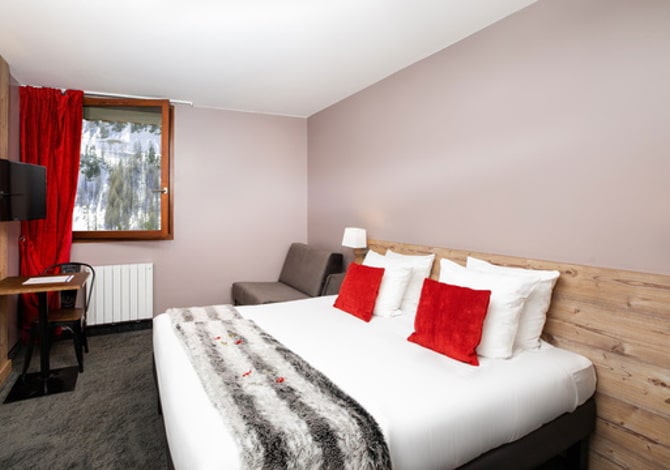 Chambre avec lit double en All Inclusive - SOWELL Family Valfréjus 3* - Valfréjus