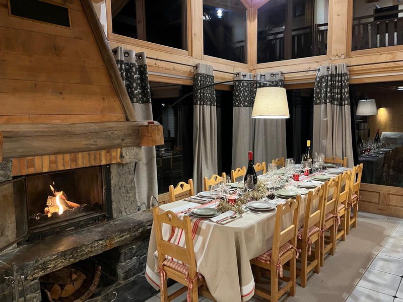 Appartement Morzine, 10 pièces, 15 personnes - Superbe chalet 15 pers. avec spa, sauna, proche télécabine et centre, équipements complets FR-1-679-17 - Morzine