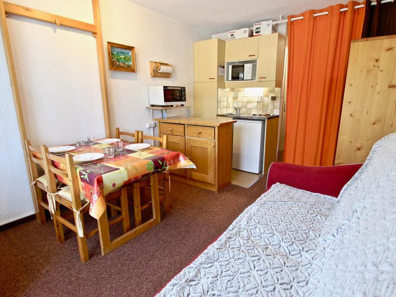 Studio Chamrousse, 1 pièce, 4 personnes - Studio avec Balcon, Parking Couvert, et Navette Gratuite au Pied de l'Immeuble FR-1-340-34 - Chamrousse