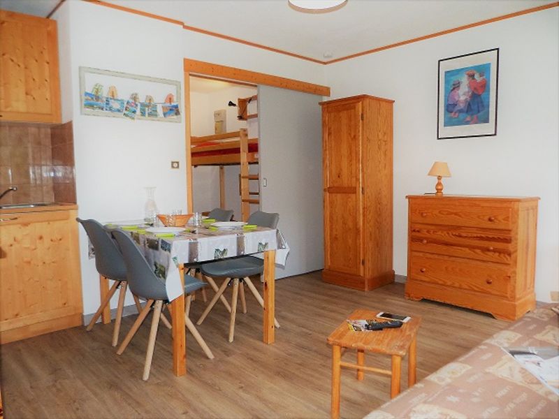 Studio Les Menuires, 1 pièce, 4 personnes - Studio cabine 4 pers aux Menuires, ski aux pieds, balcon, parking gratuit, commerces à proximité FR- - Les Menuires Bruyères