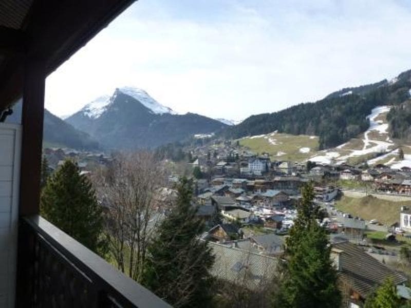 Studio lumineux avec mezzanine, balcon, casier à skis et parking à 5 min du centre de Morzine. FR-1-524-87 - Morzine