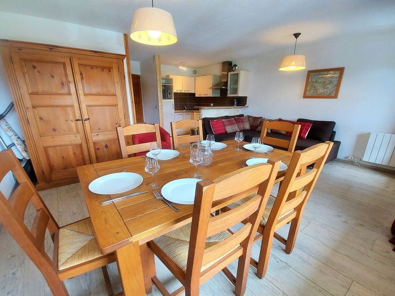 Appartement Samoëns, 1 pièce, 6 personnes - Charmant T2 au cœur du village, balcon, parking, proche commodités et navette ski-bus FR-1-624-27 - Samoëns