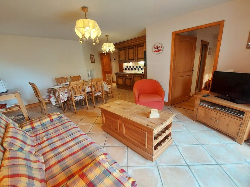 Appartement Samoëns, 3 pièces, 6 personnes - Charmant T3 de 51m² avec terrasse en plein centre de Samoëns - Proche commerces, parking privé FR-1-624-28 - Samoëns