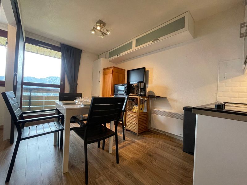 Studio Samoëns, 1 pièce, 4 personnes - Studio skis aux pieds avec balcon et parking à Samoëns 1600 FR-1-624-51 - Samoëns