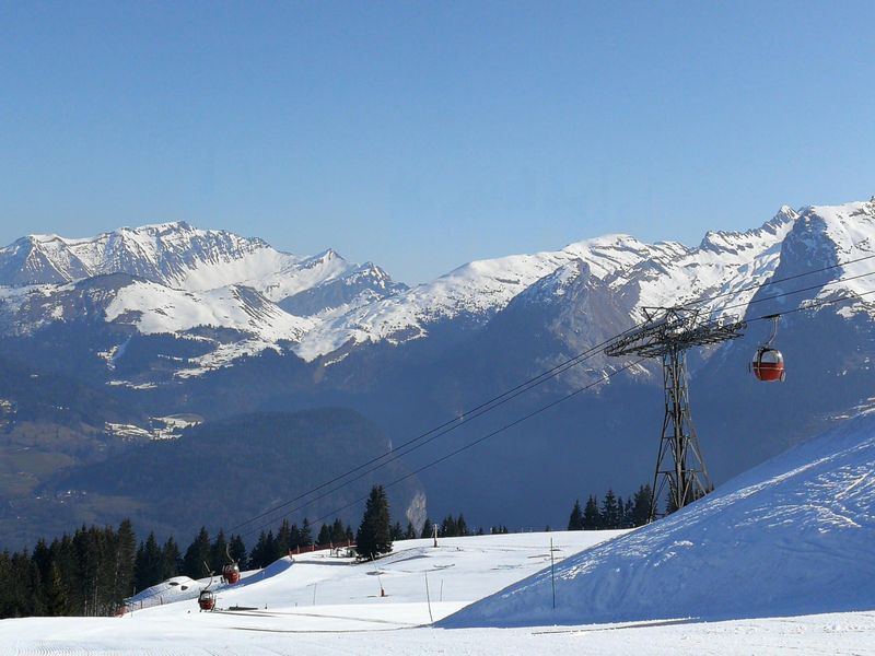 Studio skis aux pieds avec balcon et parking à Samoëns 1600 FR-1-624-51 - Samoëns