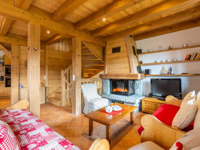 Chalet La Clusaz, 6 pièces, 8 personnes - Chalet mitoyen 3 étoiles à La Clusaz, 500m des pistes, 10 pers, terrasse, cheminée, garage, WiFi FR-1-459-186 - La Clusaz