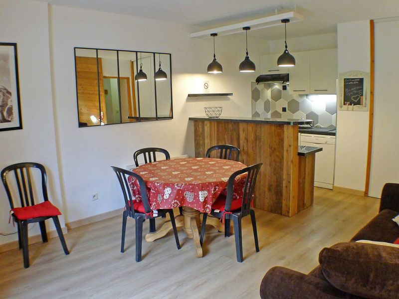 Appartement Samoëns, 3 pièces, 6 personnes - Appartement Confortable avec Piscines, Terrasse et Parking à Samoëns FR-1-629-100 - Samoëns