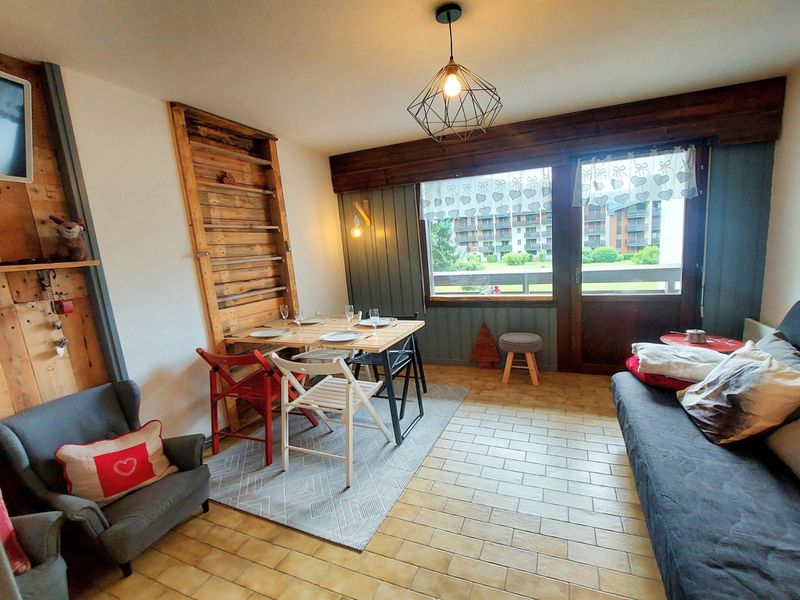 Studio Samoëns, 1 pièce, 5 personnes - Charmant Studio au Centre de Samoëns - Balcon Exposé Sud, Parking et Animaux Acceptés FR-1-624-110 - Samoëns