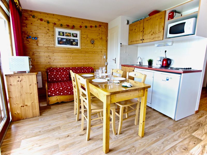 Appartement Chamrousse, 3 pièces, 6 personnes - Appartement 3* avec terrasse plein sud, proche pistes et commerces à Chamrousse FR-1-549-92 - Chamrousse