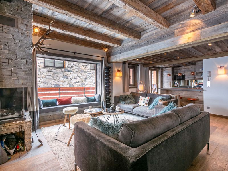 Appartement Val-d'Isère, 5 pièces, 8 personnes - Appartement-chalet de standing avec cheminée et hammam, idéalement situé sur le front de neige de Va - Val d’Isère Centre