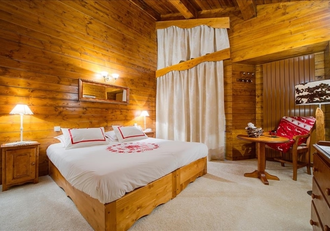 Chambre Famille 2 Adultes + 2 Enfants (-12 ans) en demi-pension - Hôtel Les Campanules 4* - Tignes 2100 Le Lac