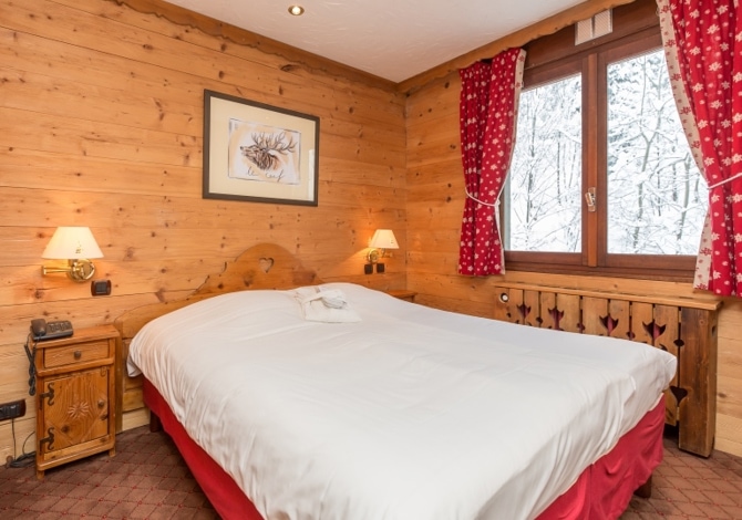 Petite Chambre 2 Personnes Nord (sans vue) avec petit-déjeuner - Hôtel Carlina 3* - La Clusaz