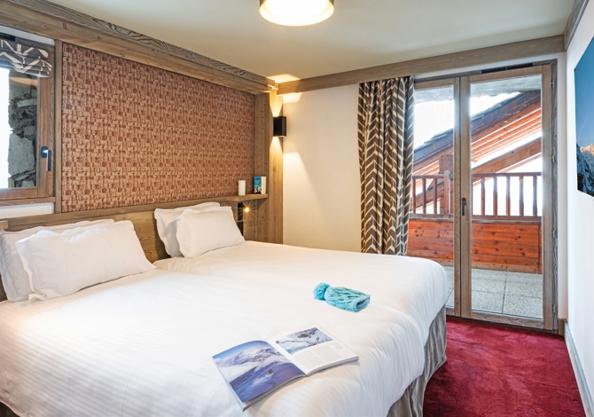 Chambre Classique 2 Adultes avec balcon et demi-pension - Hôtel L'Aigle du Montana 4* - Tignes 2100 Le Lac