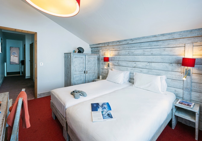 Chambre Confort Communicante 4 Personnes avec petit-déjeuner - Hôtel Aiguille Percée 3* - Tignes 2100 Le Lac