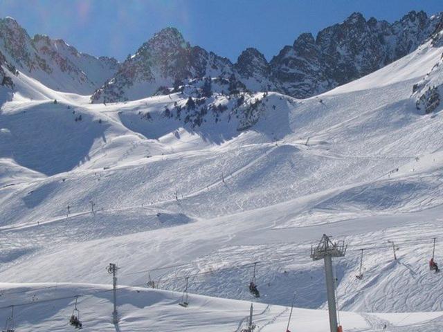 Studio 4 pers avec balcon sud, lave-vaisselle, pieds des pistes, proche commerces et services, 1800m - La Mongie