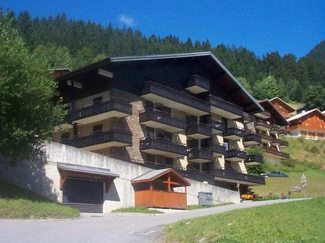 Studio cosy pour 4 personnes avec balcon, à 300m du télésiège de Barbossine à Châtel FR-1-198-146 - Châtel