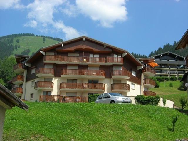 Charmant studio avec balcon, parking, et équipements cuisine pour 4 personnes à Châtel FR-1-198-152 - Châtel