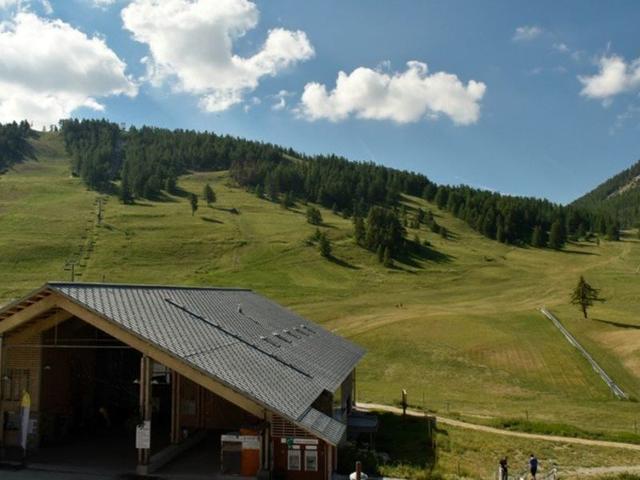 Studio ensoleillé avec coin montagne et balcon, face aux pistes de Montgenèvre FR-1-266-130 - Montgenèvre