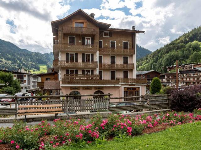 Charmant 4 pièces en centre village, proche pistes - 8 pers, Wifi, parking, balcon, animaux acceptés FR-1-437-48 - La Clusaz