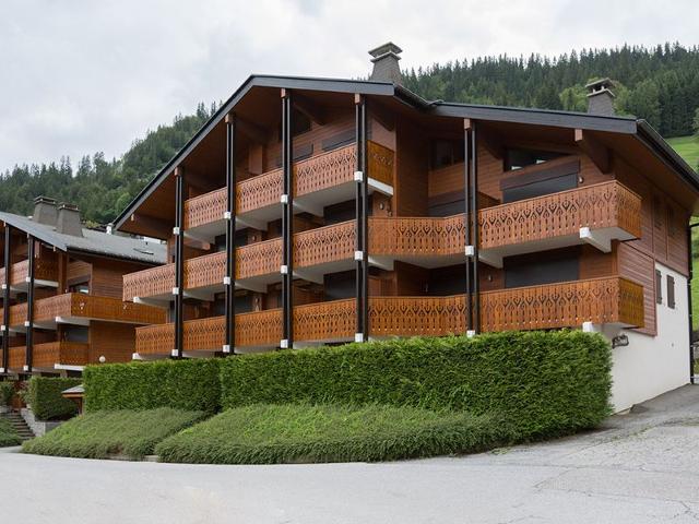 Proche village, aux pistes et espace aquatique, 2 pièces + coin nuit, garage, animaux admis FR-1-437-31 - La Clusaz