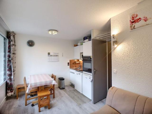 Studio cabine agréable 4 pers, sud, wifi, proche pistes et commerces FR-1-178-176 - Les Menuires Reberty 1850