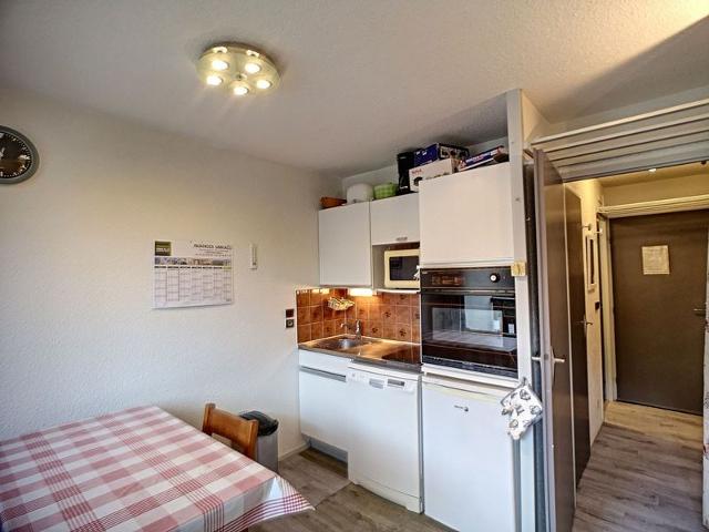 Studio cabine agréable 4 pers, sud, wifi, proche pistes et commerces FR-1-178-176 - Les Menuires Reberty 1850