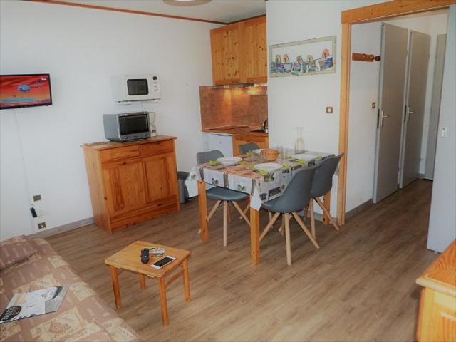 Studio cabine 4 pers aux Menuires, ski aux pieds, balcon, parking gratuit, commerces à proximité FR- - Les Menuires Bruyères