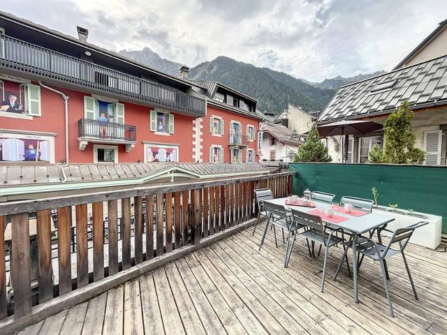 Chamonix centre: Appartement 2 chambres, terrasse, 4-6 pers, proche commerces FR-1-507-16 - Chamonix Centre