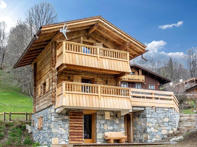 Chalet Chaleureux - 1 Ch - 4 Pers - Terrasse - Parking FR-1-437-75 - La Clusaz