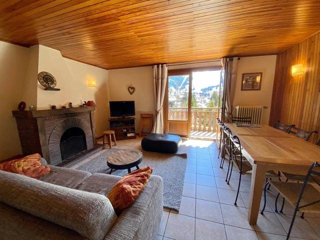 Appartement de 3 pièces avec balcon, cheminée et Wifi à La Clusaz FR-1-459-99 - La Clusaz