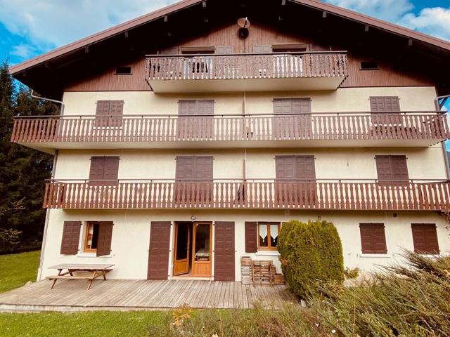 Appartement de 3 pièces avec balcon, cheminée et Wifi à La Clusaz FR-1-459-99 - La Clusaz