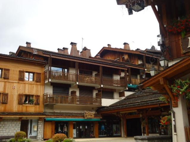 Studio cabine au centre, balcon sud, parking, proche pistes et commerces FR-1-459-89 - La Clusaz