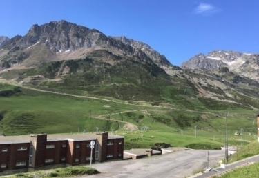 PIC DU MIDI - STUDIO CABINE 4 PERSONNES AVEC PARKING COUVERT - La Mongie