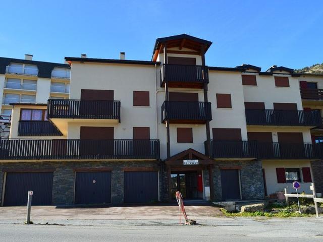 Appartement aux Angles, 4 pers, 45m² - Balcon, Casier à skis, Bien équipé FR-1-593-31 - Les Angles