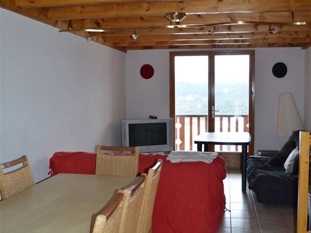 Appartement T3 aux Angles avec Balcon Sud-Est, 2 Chambres, Parking, Casier à Skis FR-1-593-3 - Les Angles