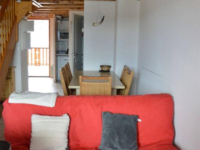 Appartement T3 aux Angles avec Balcon Sud-Est, 2 Chambres, Parking, Casier à Skis FR-1-593-3 - Les Angles