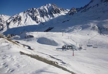 PIC DU MIDI - STUDIO CABINE 4 PERSONNES AVEC PARKING COUVERT - La Mongie