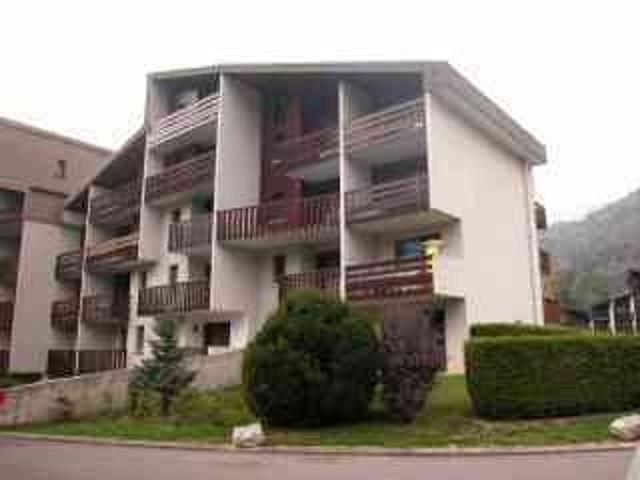 2 pièces cabine lumineux, proche centre Samoëns, animaux acceptés, parking, balcon FR-1-629-22 - Samoëns