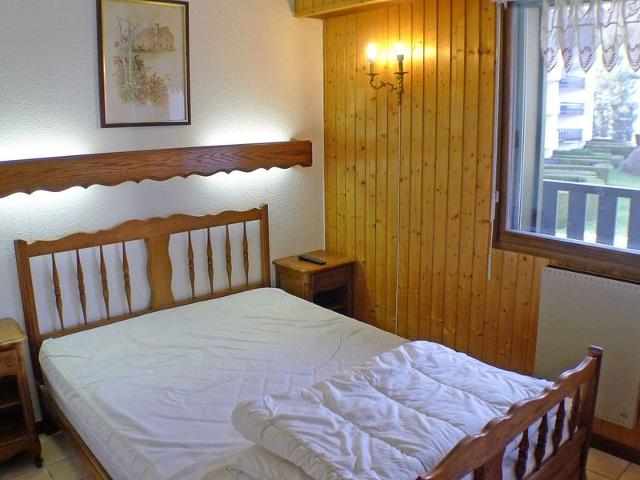 2 pièces cabine lumineux, proche centre Samoëns, animaux acceptés, parking, balcon FR-1-629-22 - Samoëns