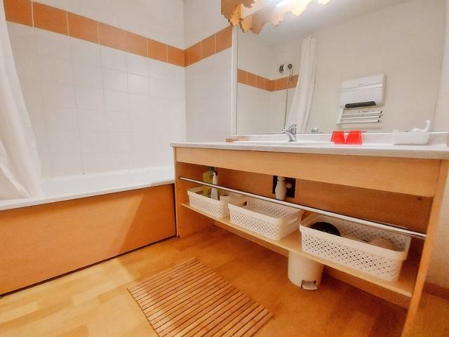 Appartement calme avec piscines et salle de sport FR-1-624-29 - Samoëns