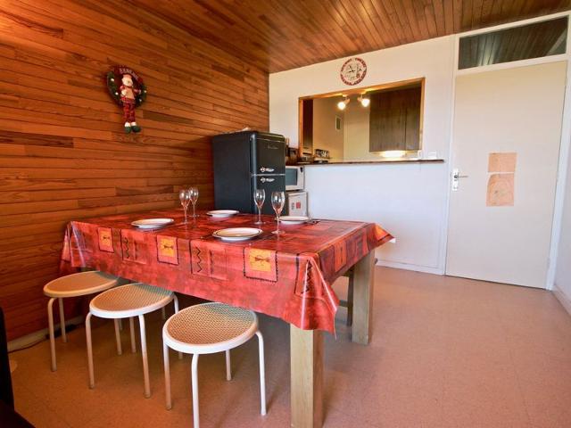 Bel appartement au pied des pistes avec balcon, équipements complets et animaux admis FR-1-549-70 - Chamrousse