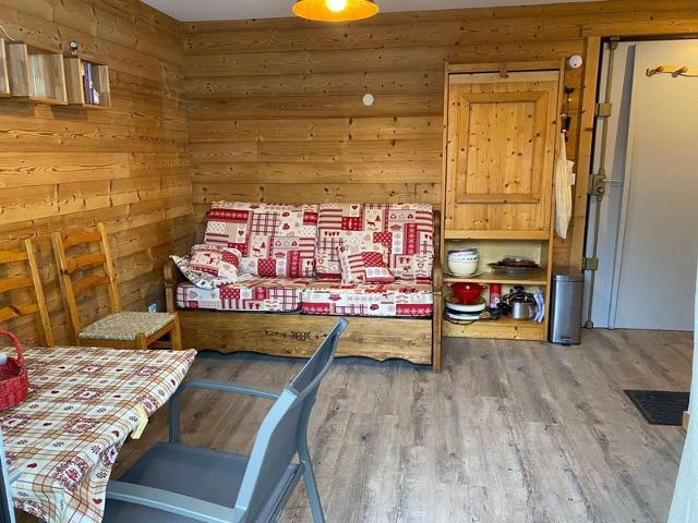 Studio cosy rénové au centre de La Clusaz, balcon, parking privé, proche commerces et pistes FR-1-459-84 - La Clusaz